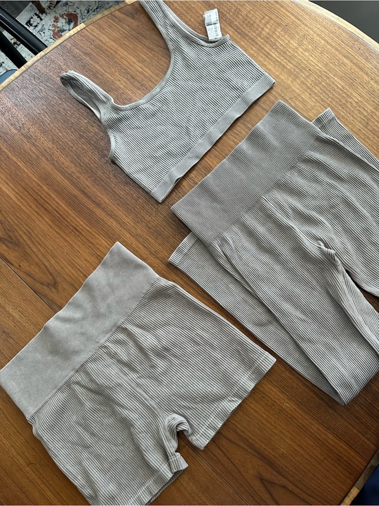 Forever 21 Pants - 3 piece Forever 21 Neutral Ribbed Active Set - Taupe Size M/L